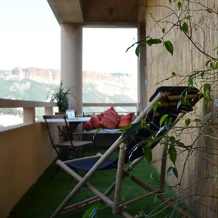 La Douceur De Cassis